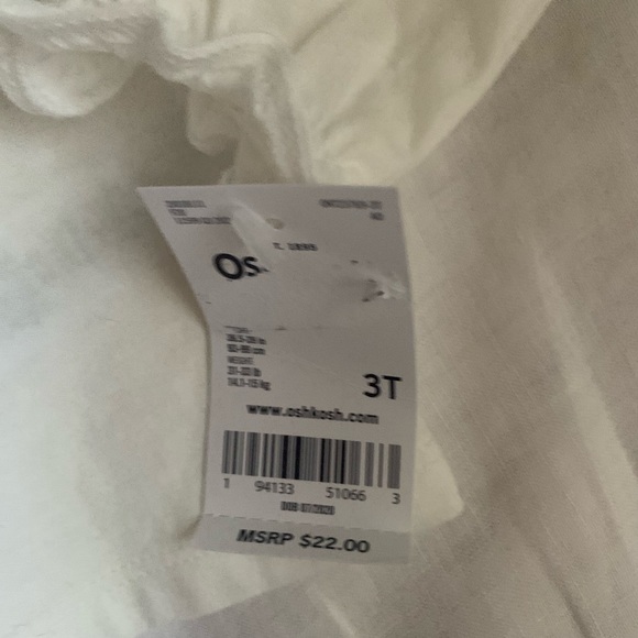 Oshkosh top size 3T - Picture 3 of 3